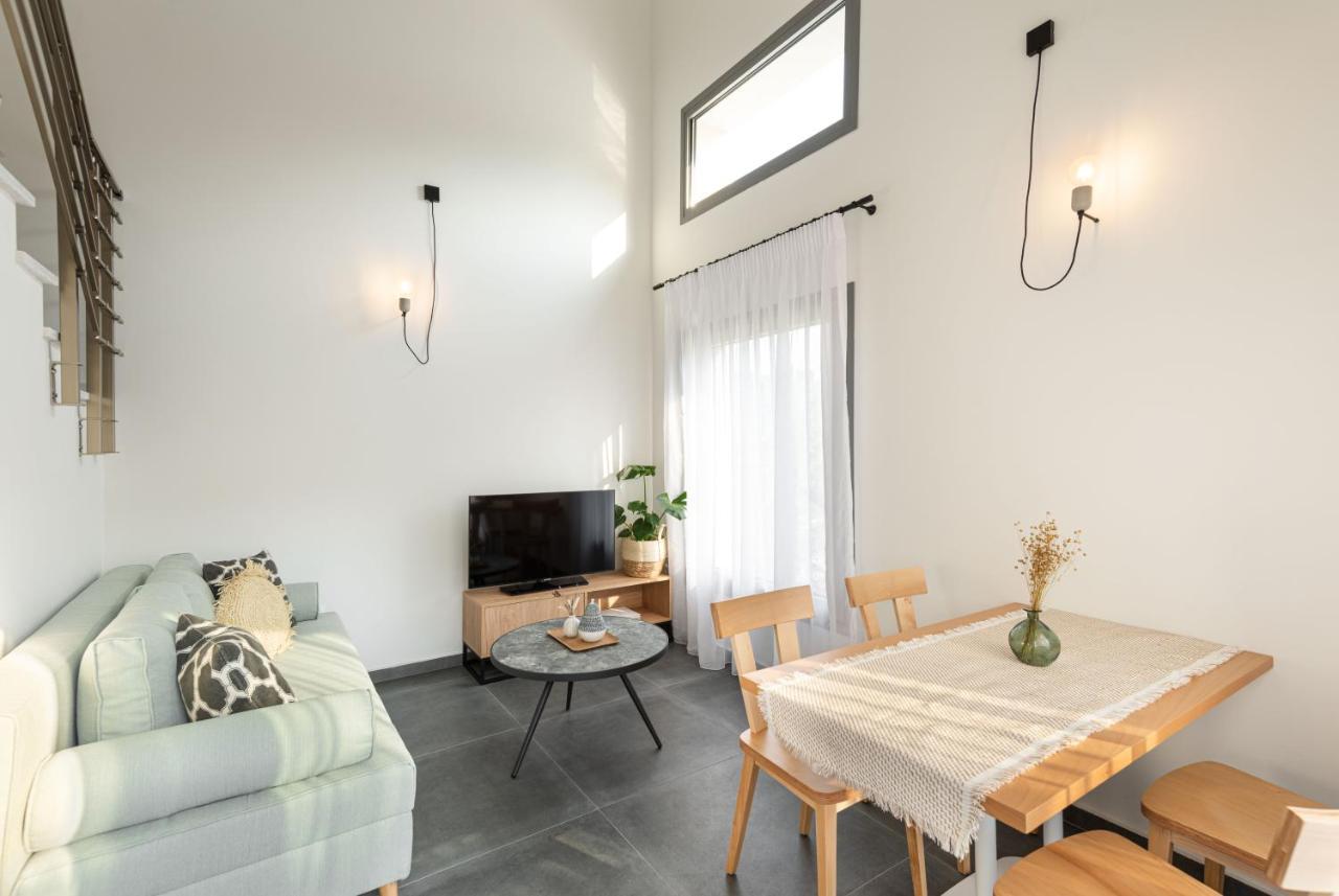 Yuka Villas Collection Nea Iraklitsa ภายนอก รูปภาพ
